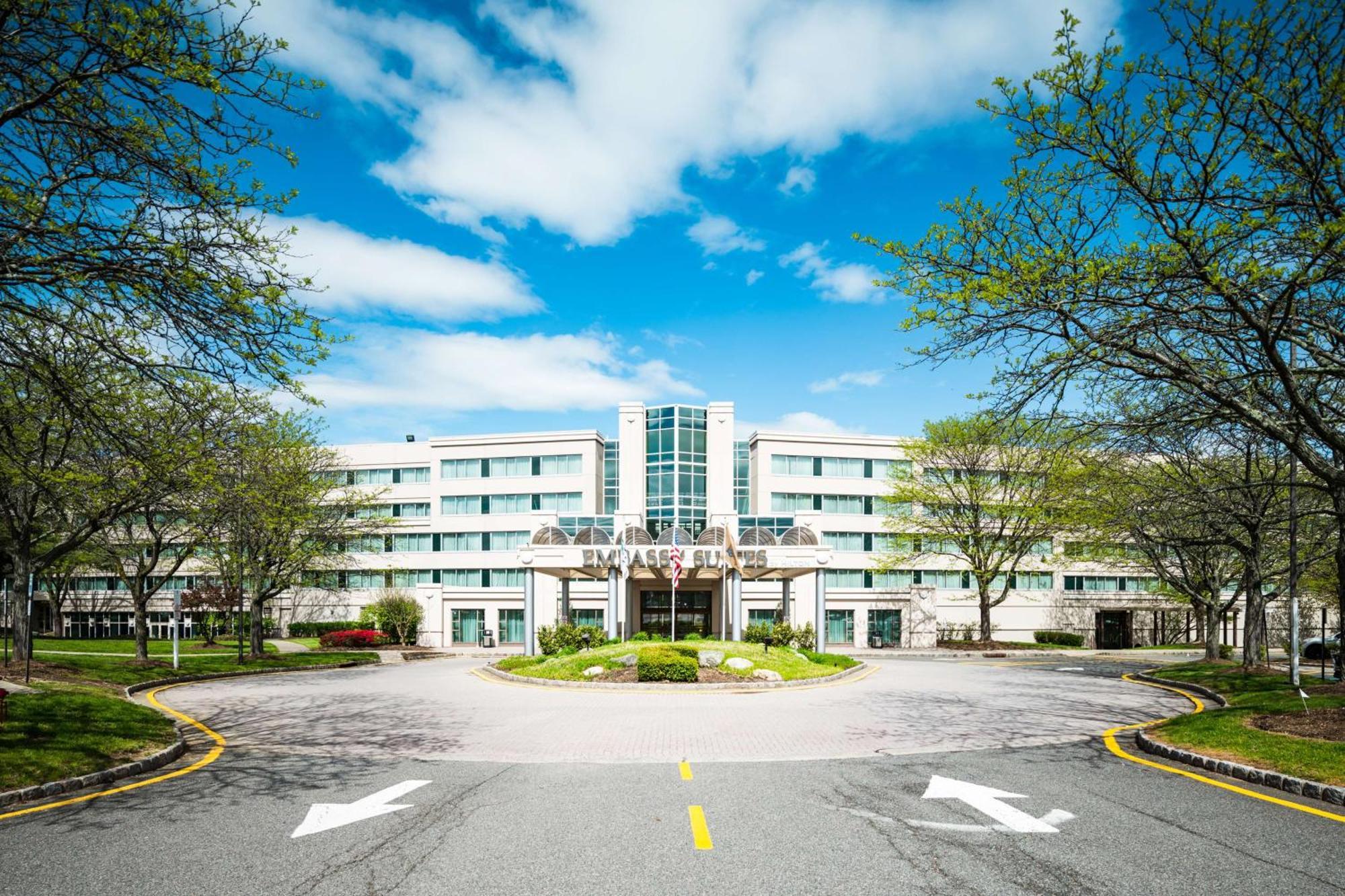 Embassy Suites Parsippany Exterior photo