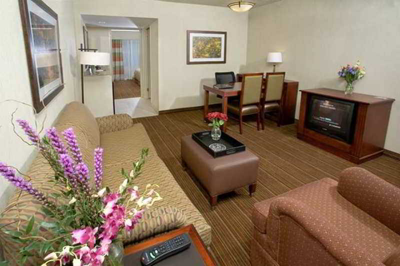Embassy Suites Parsippany Room photo